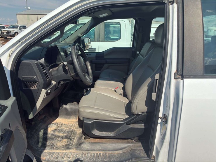 2015-ford-f150-lariat-image-8