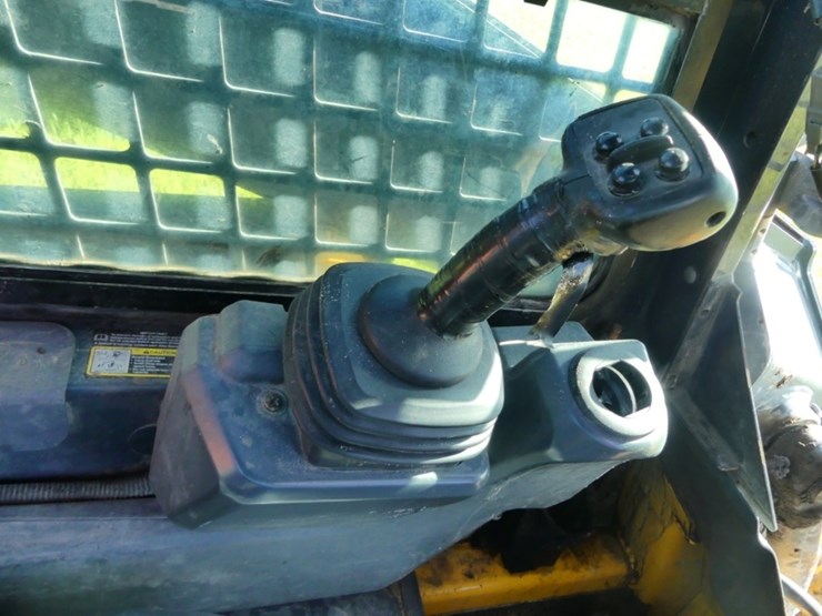 deere-317g-image-15