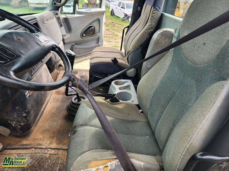 2007-international-durastar-4400-image-27