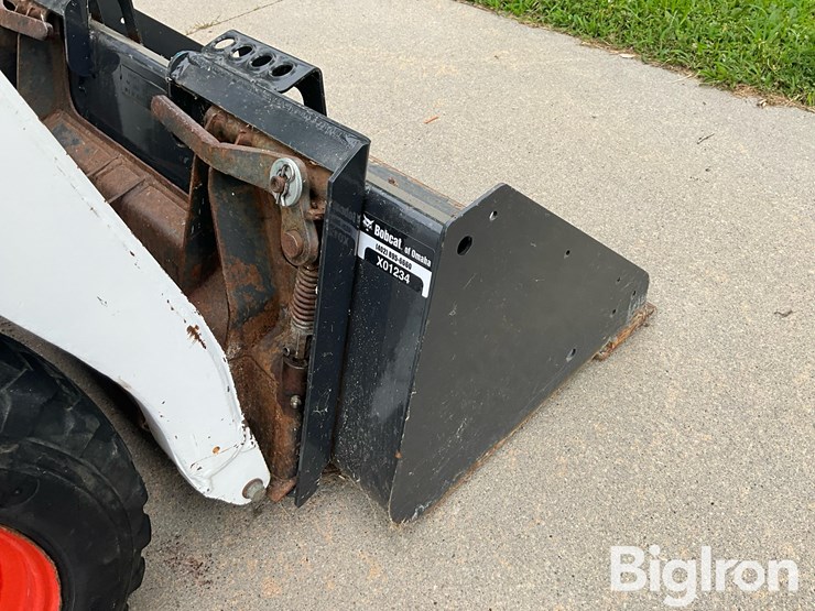 2010-bobcat-s70-image-17