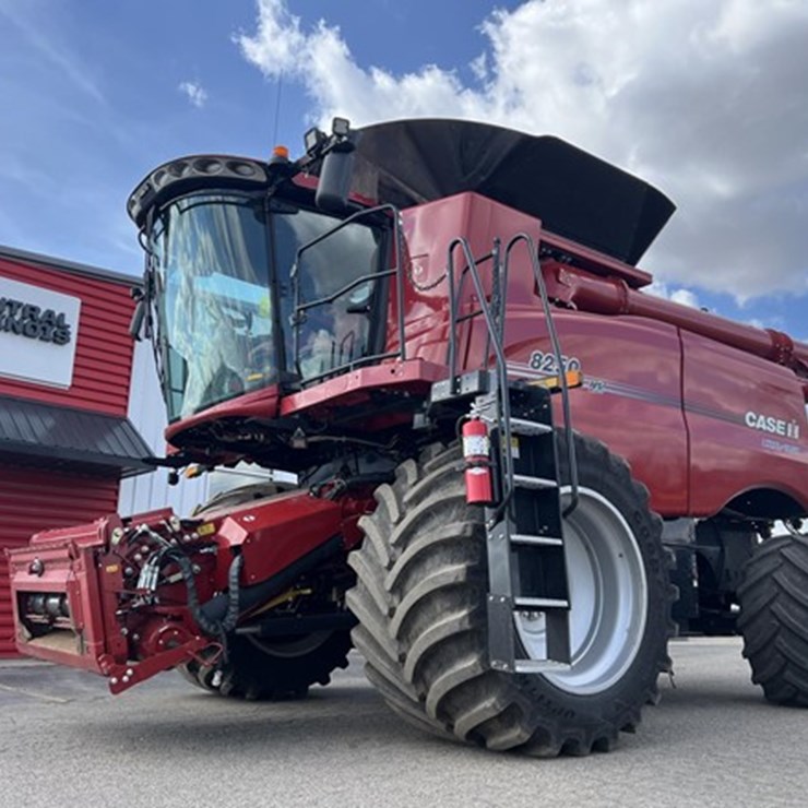 2022 CASE IH 8250