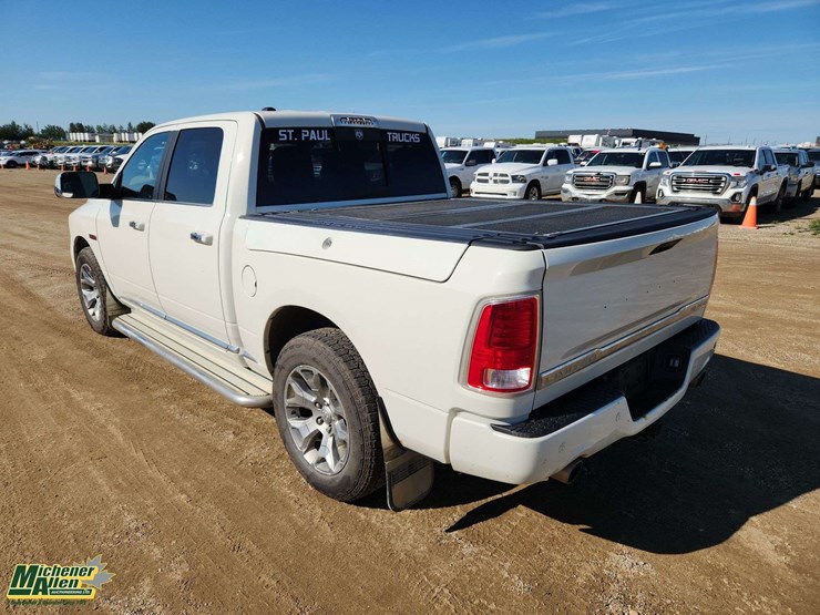2016-ram-1500-laramie-image-3
