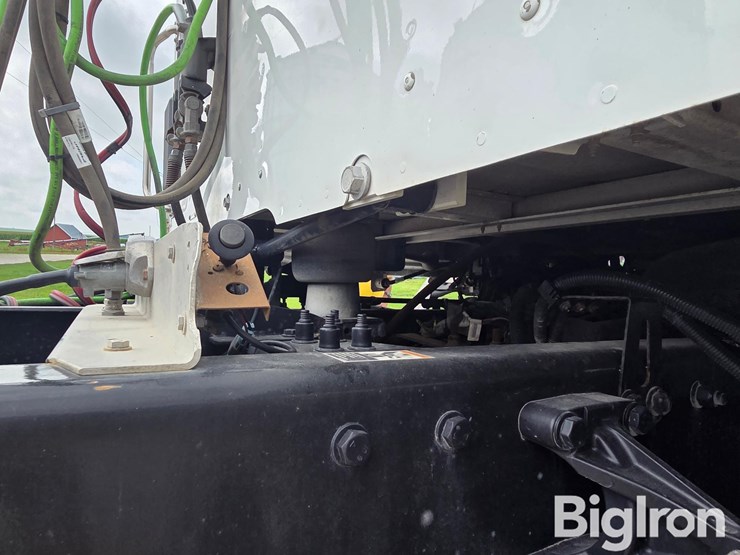 2018-peterbilt-579-image-9