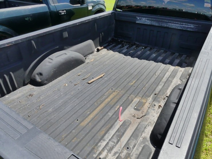 2021-ford-f150-xl-image-5