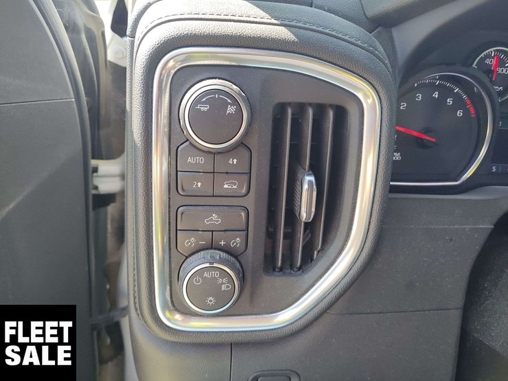 2019-chevrolet-silverado-1500-image-12