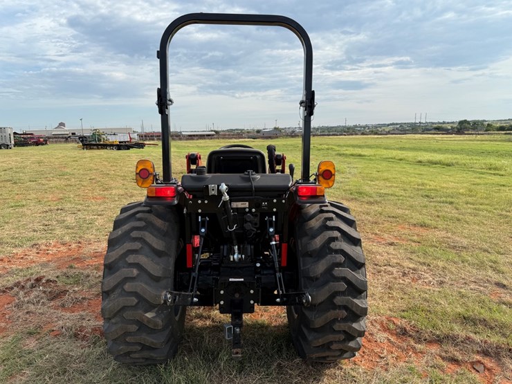 case-ih-farmall-35a-image-10