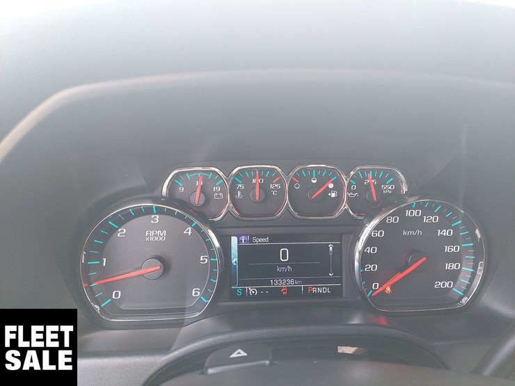 2017-chevrolet-silverado-1500-lt-image-7