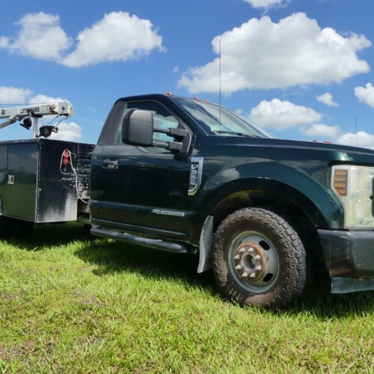 2019 FORD F350 XL