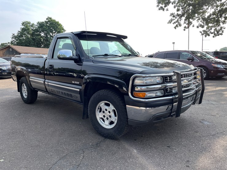 2002-chevrolet-silverado-1500-z71-image-8
