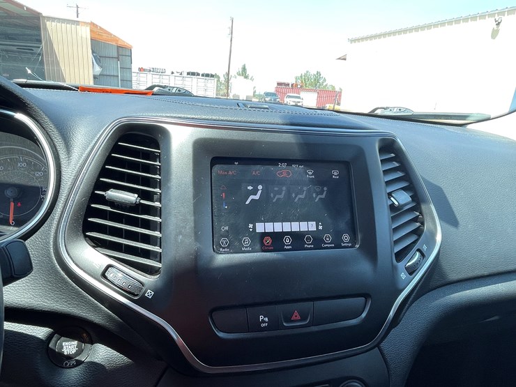 2019-jeep-cherokee-image-33
