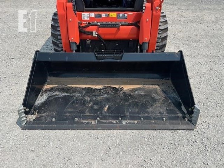 2023-kubota-ssv75-image-16