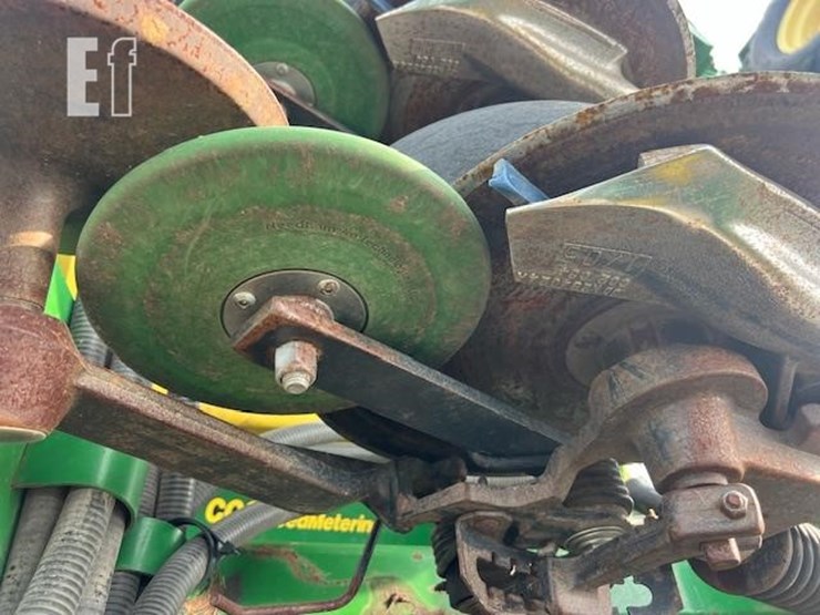 2005-john-deere-1690-ccs-image-33