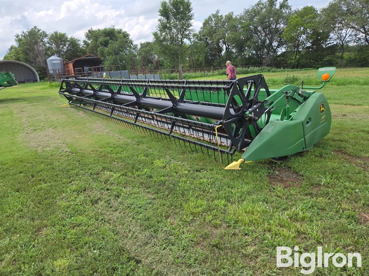 2005-john-deere-630f-image-1