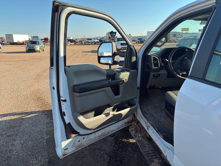 2017-ford-f350-image-7