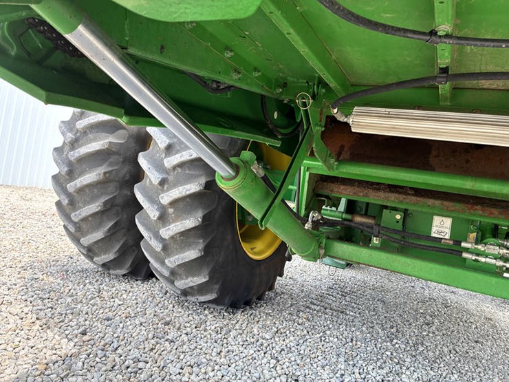2012-john-deere-s660-image-17