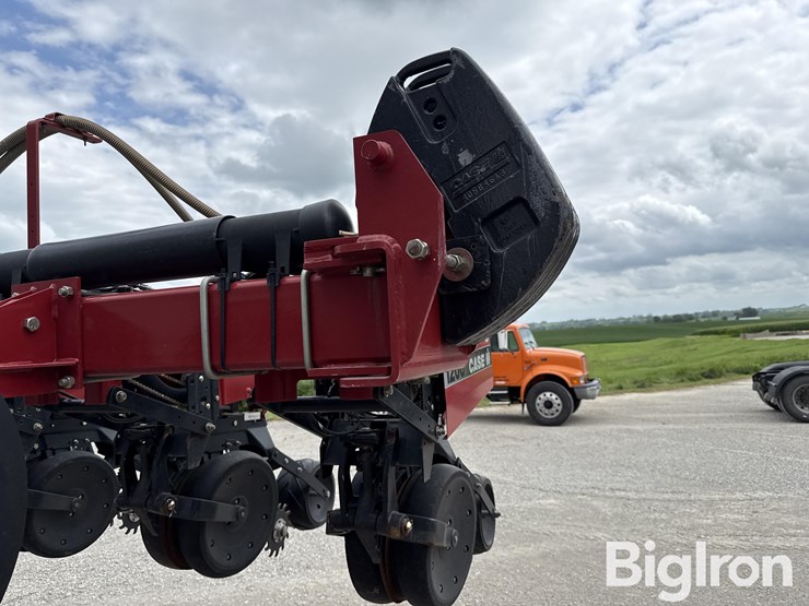 case-ih-1200-image-12