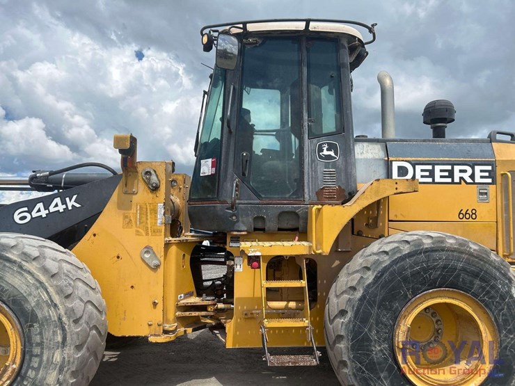 2005-johndeere-644k-image-22