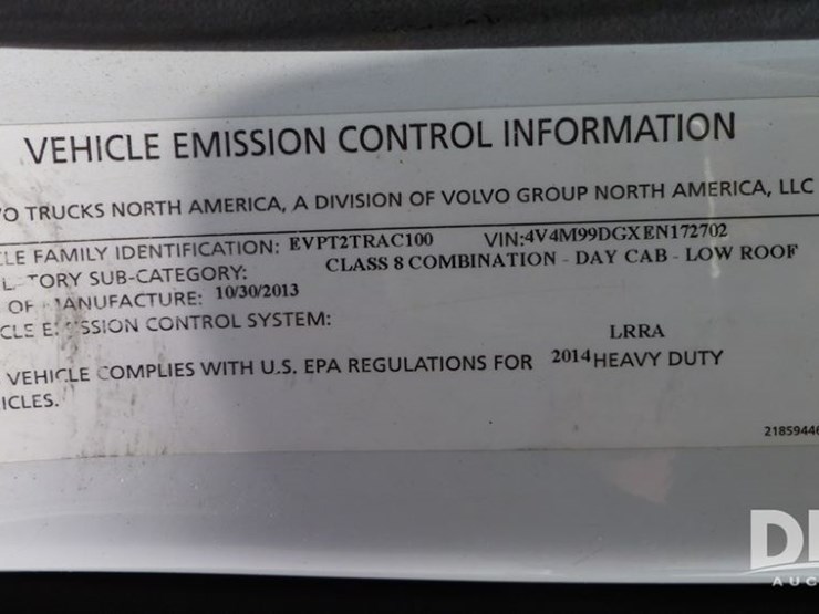 2014-volvo-10-image-21