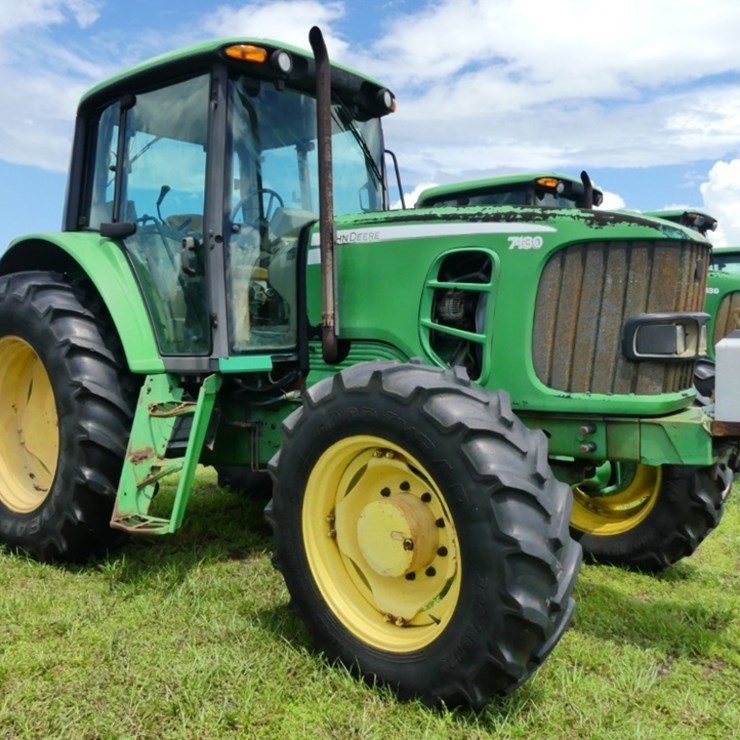 JOHN DEERE 7130
