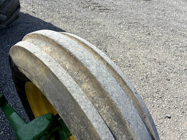 1958-john-deere-820-image-33