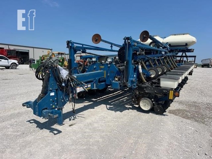 2008-kinze-3800sds-image-10