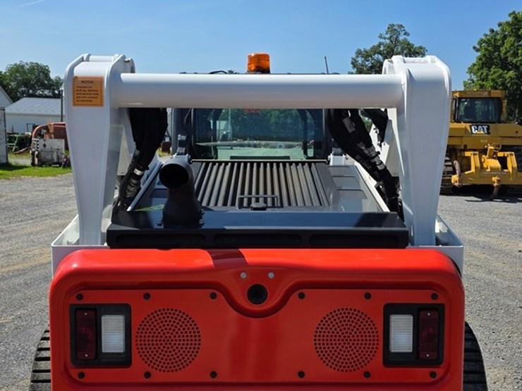 2023-bobcat-t770-image-21