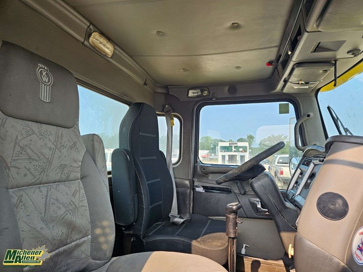 2009-kenworth-t800-image-31