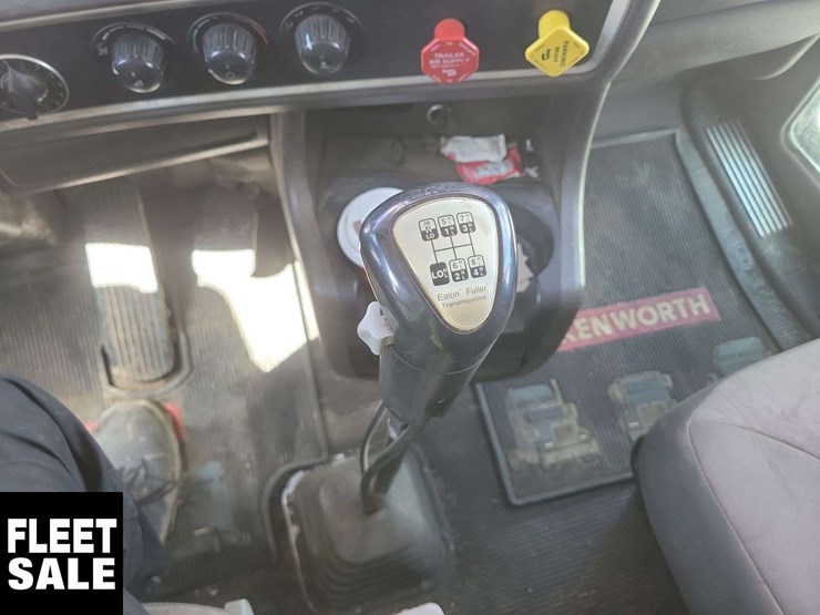 2007-kenworth-c500-image-26