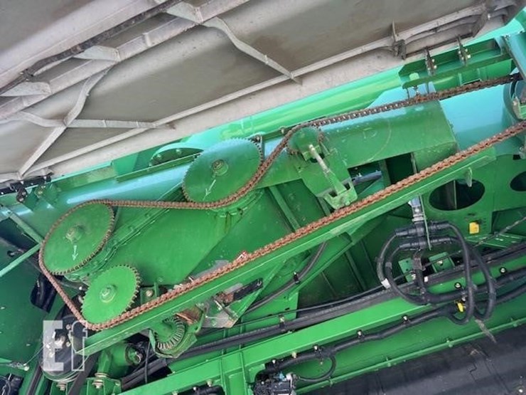2009-john-deere-9670-sts-image-52