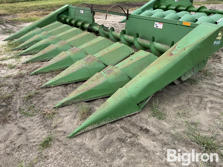 john-deere-843-image-1