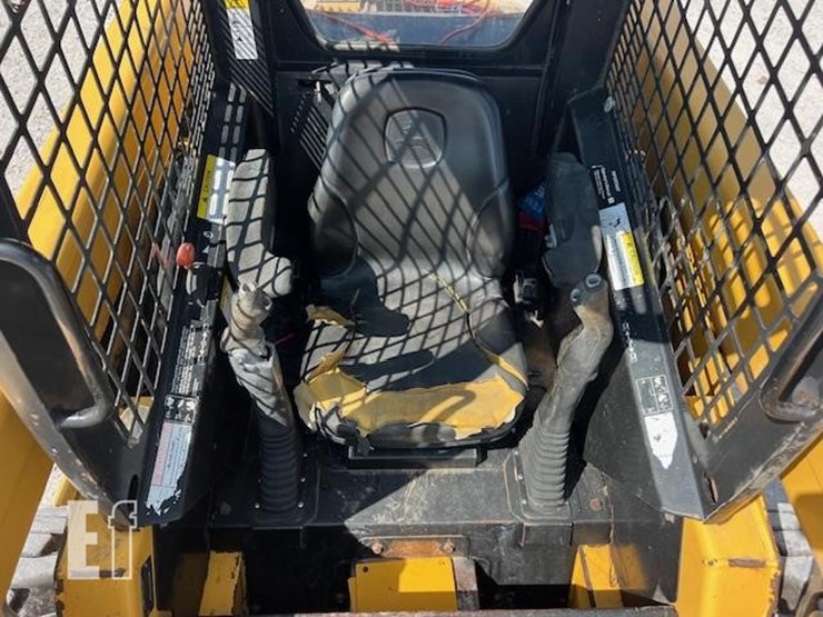 deere-250-image-22