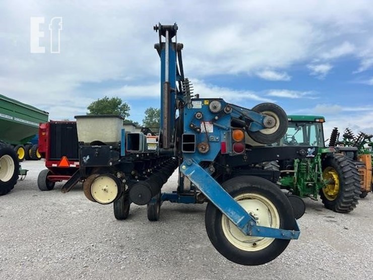 kinze-2600-image-5