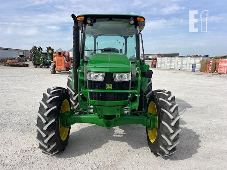 2023-john-deere-5075e-image-9