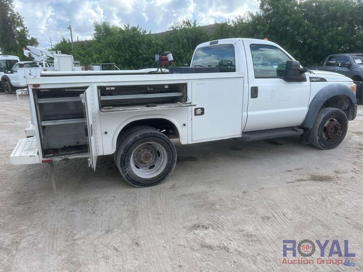 2015-ford-f550-image-21