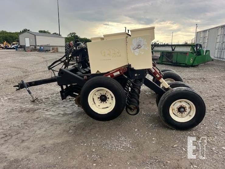 truax-flxii-812rt-image-3