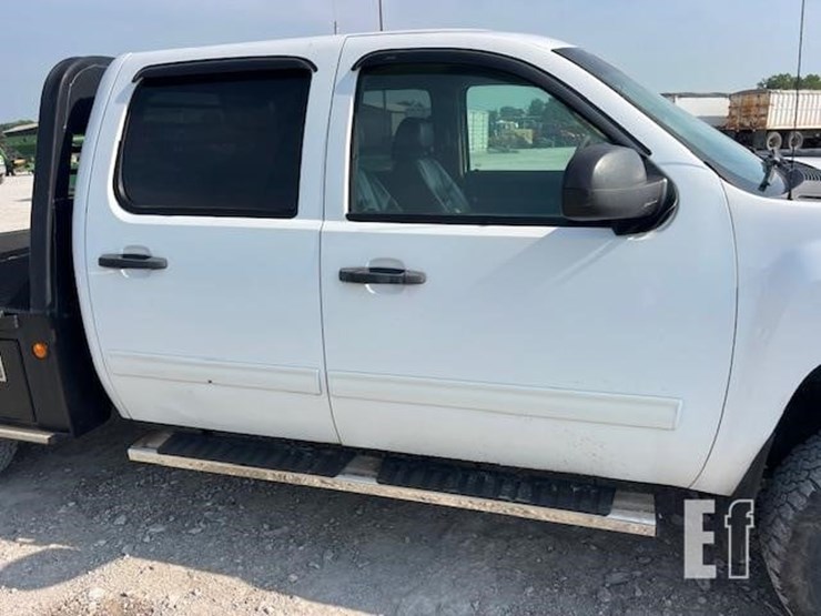 2011-chevrolet-silverado-2500hd-lt-image-21