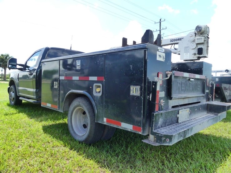 2019-ford-f350-xl-image-4