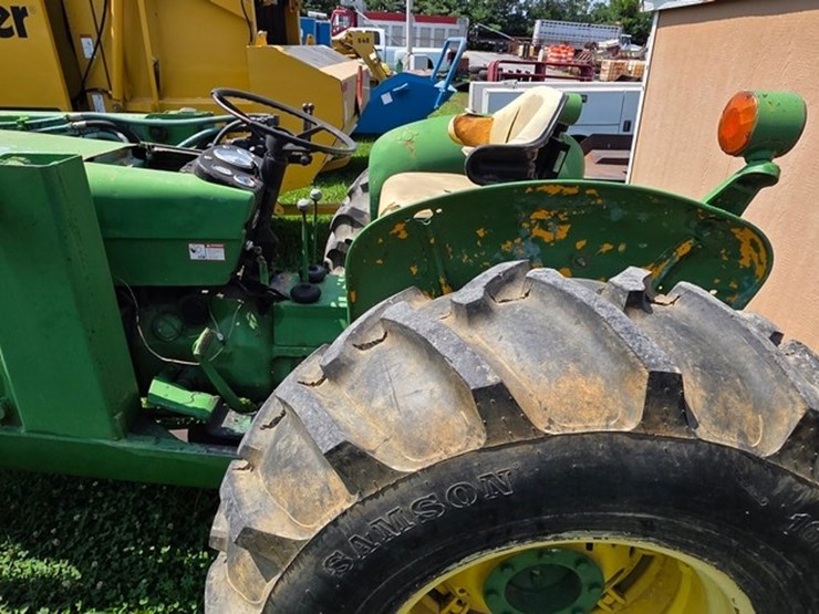 john-deere-300-image-20