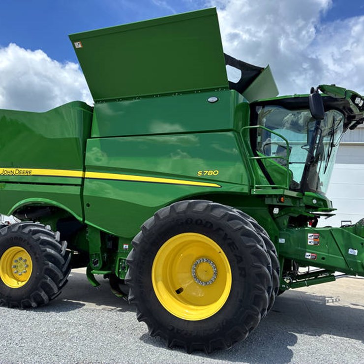 2023 JOHN DEERE S780