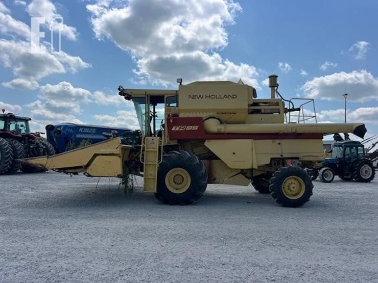 new-holland-tr85-image-3