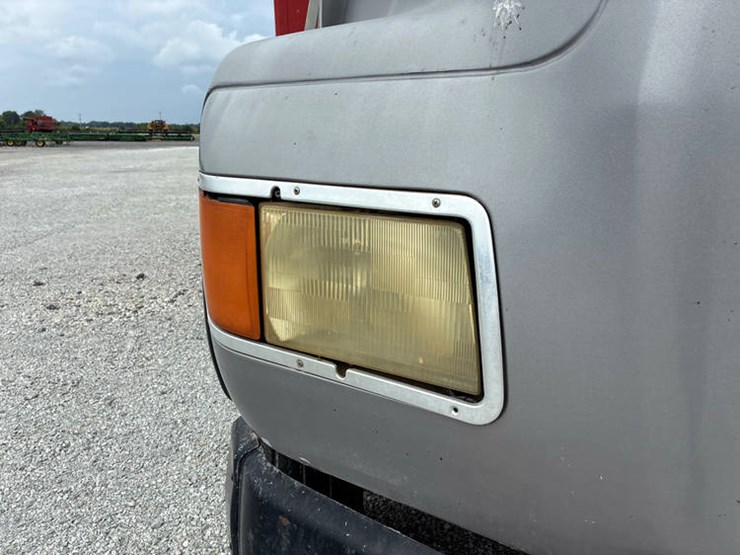 1992-ford-l-image-18