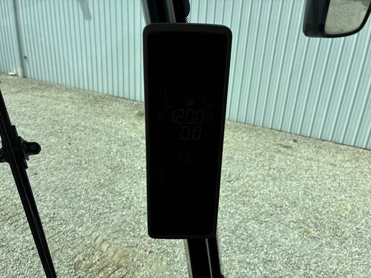 2012-john-deere-s660-image-112