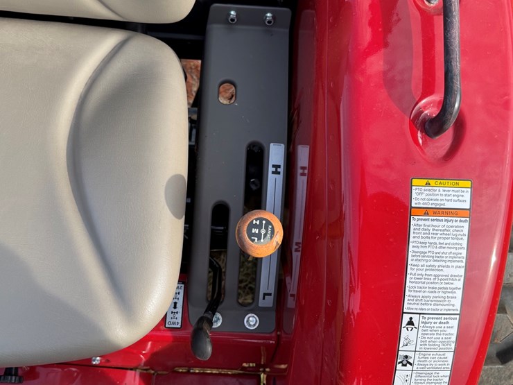 case-ih-farmall-35a-image-17