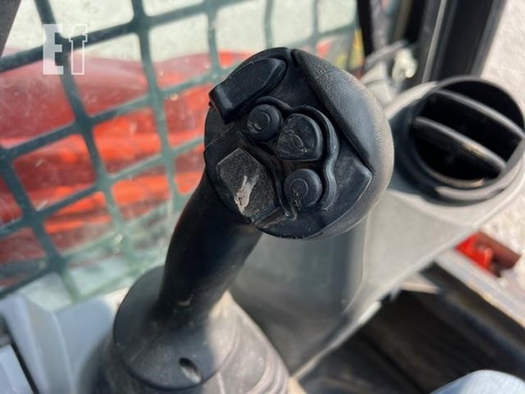 kubota-svl97-2-image-34