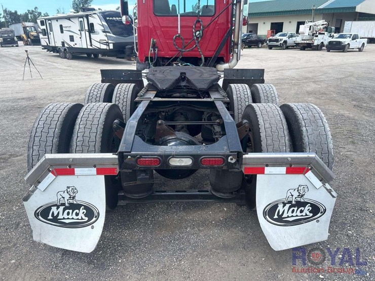 2016-mack-image-28