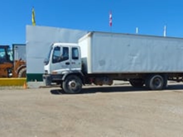 2007-gmc-t7500-image-19