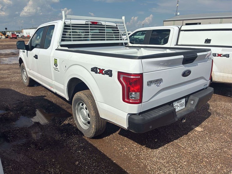 2015-ford-f150-lariat-image-4