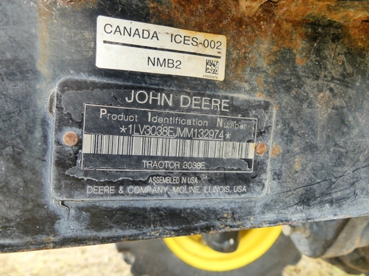 john-deere-3038e-image-12