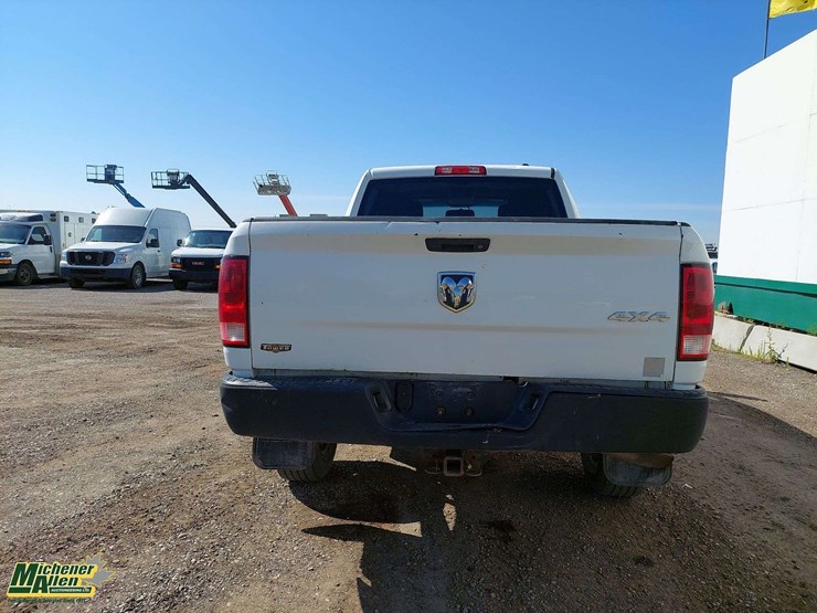 2012-ram-2500-st-image-15
