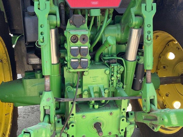 john-deere-7210-image-23